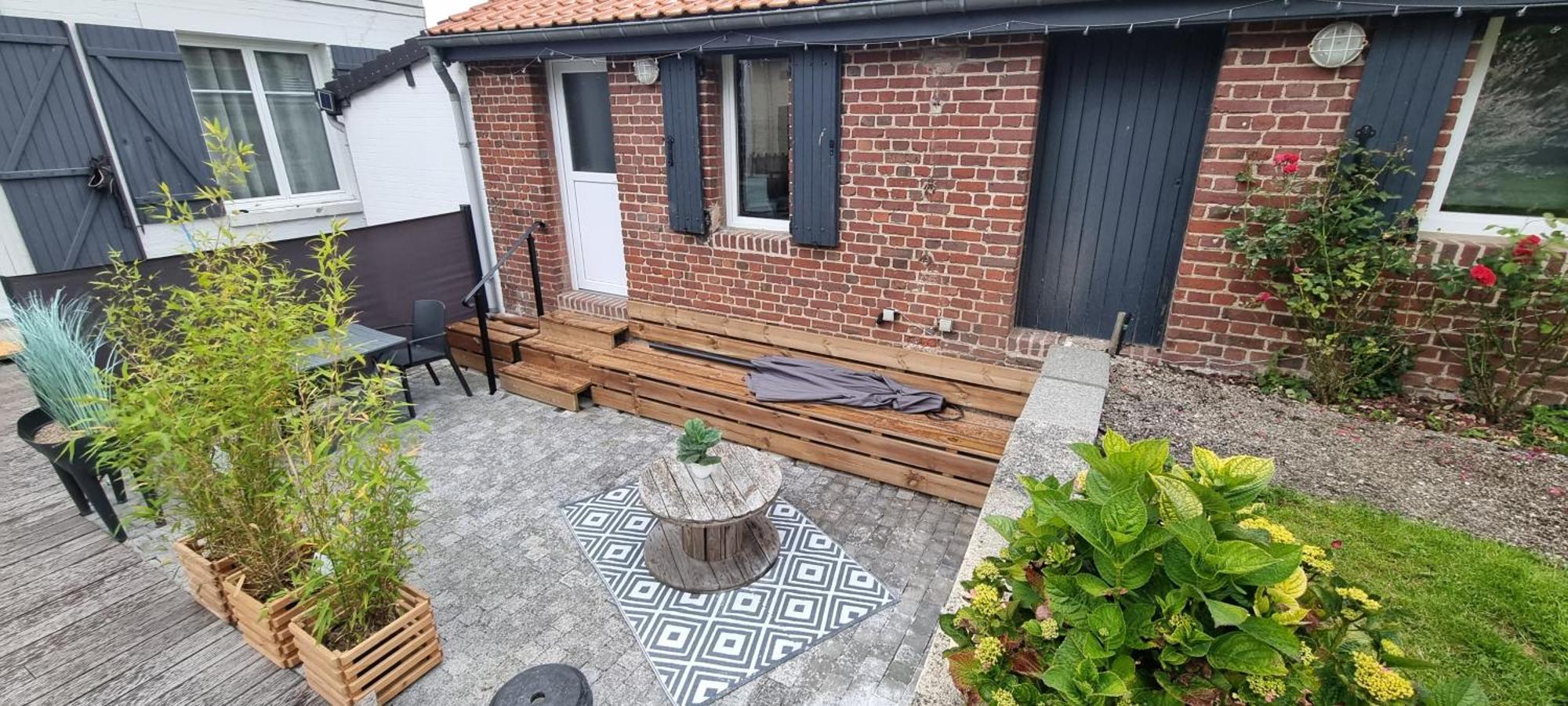 Studio indépendant avec terrasse vue jardin Beauchamps  Chambre photo
